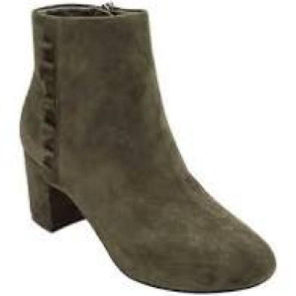Rockport Total Motion Oaklee Ruffle Ankle Boots